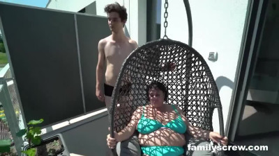 Chubby movie with pin-up date from Family Screw