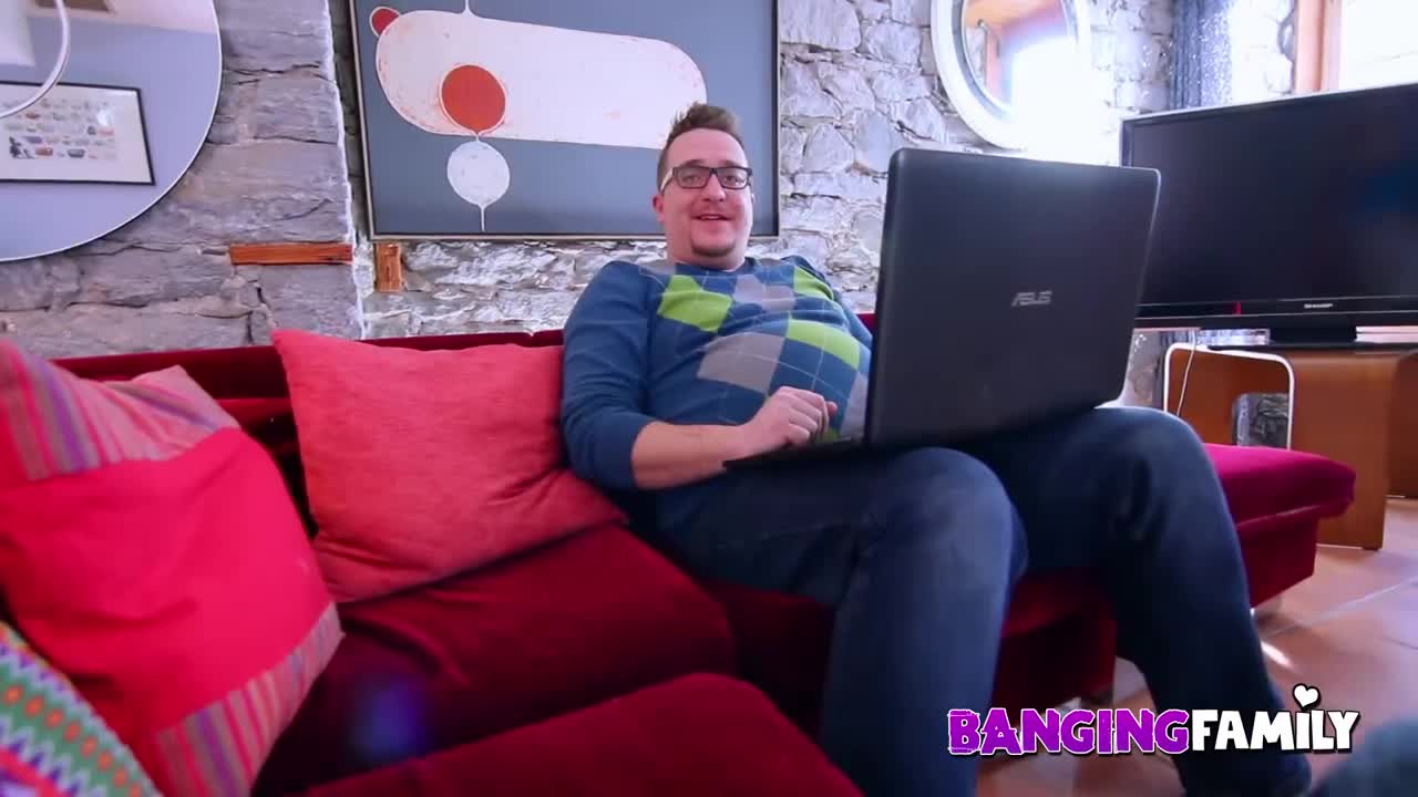 Sweet thing's teen trailer by Banging Family Free Porn Videos | BestPornHubs.