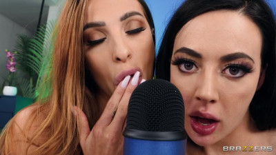 Flashy Whitney Wright at kissing video