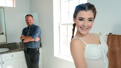Watch squeaky Jenna Reid's movie