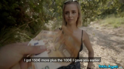 Gorgeous Lya Missy - outdoor video - Public Agent